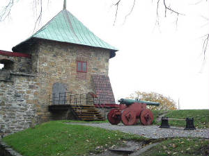 oslo_castle_cannons.jpg