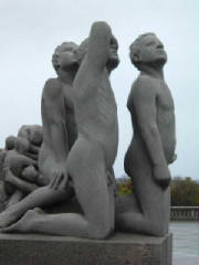 oslo_statue12.jpg